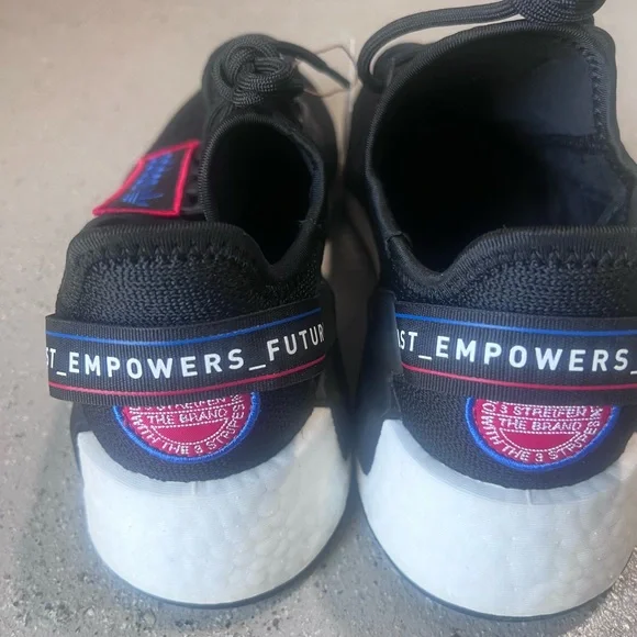 Adidas Originals NMD_R1.V2 - Picture 4 of 7